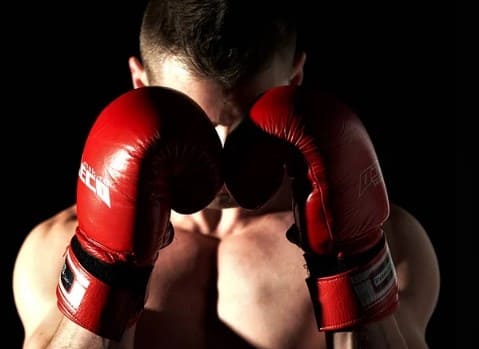 guantes-de-boxeo-rojos