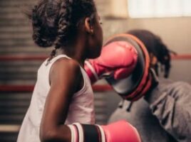 guantes-de-boxeo-rosas-para-ninos